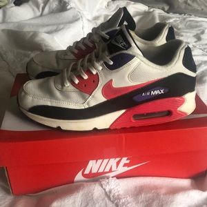 Nike Air Max 90 Essential